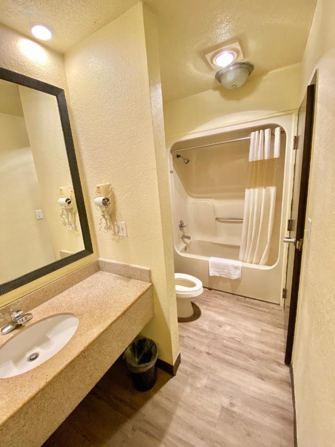 Travelers Inn Elizabeth City Dış mekan fotoğraf