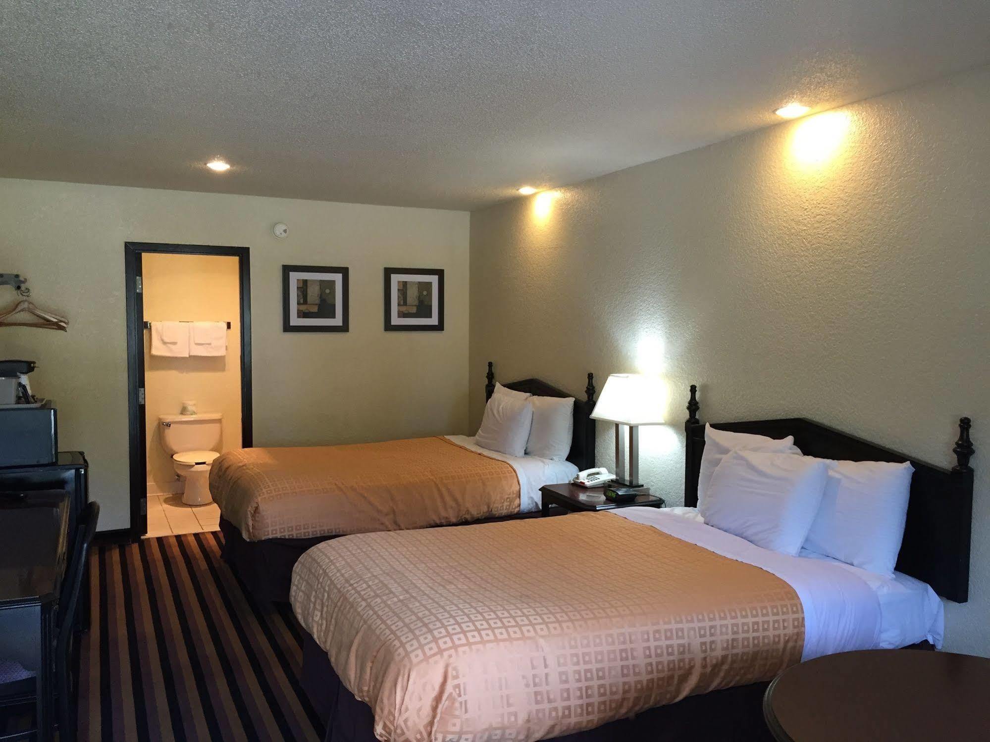Travelers Inn Elizabeth City Dış mekan fotoğraf